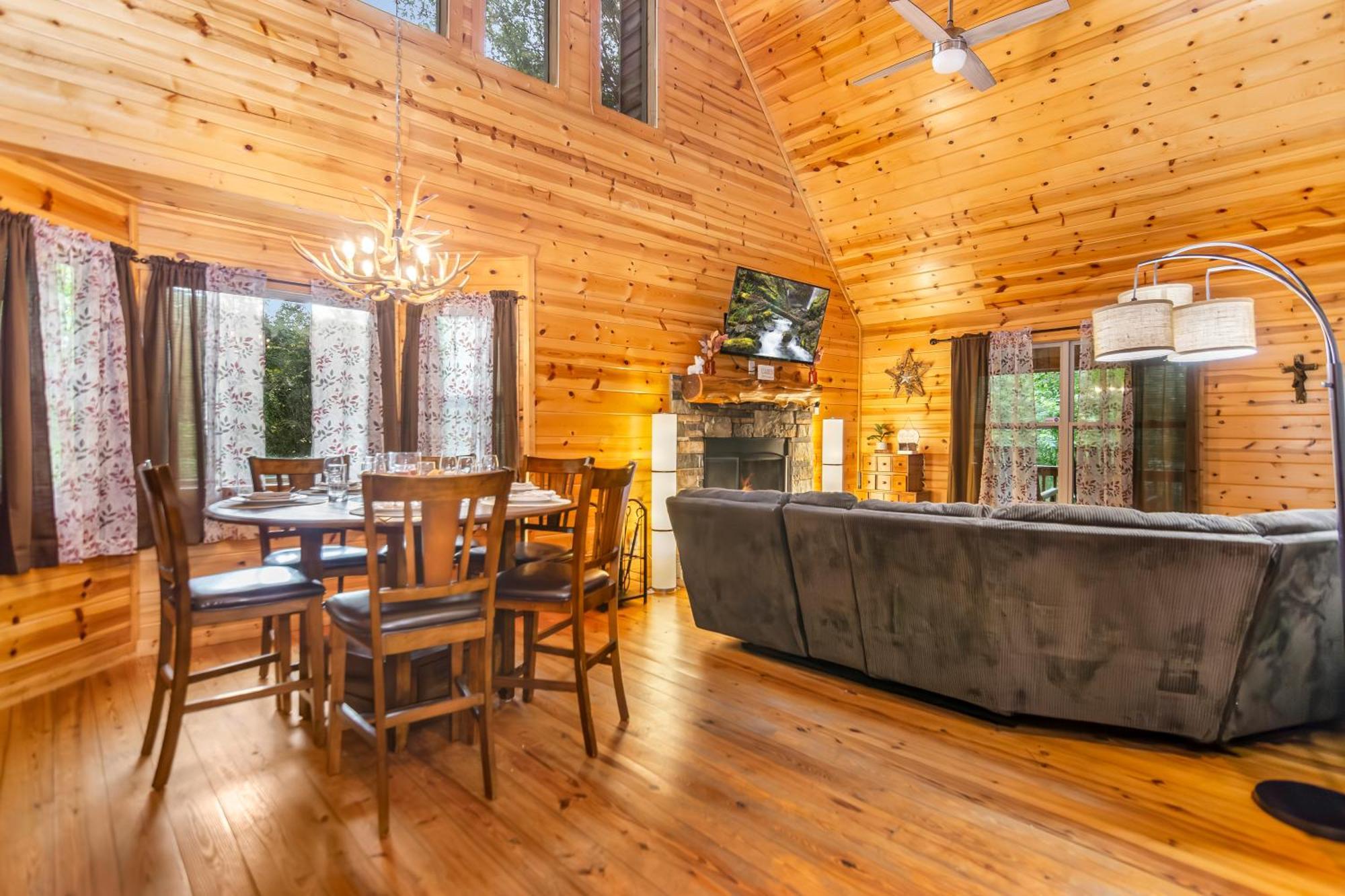 Amazing Creek View Cabin W/ Hot Tub, Firepit & Pool Table Ellijay Exterior foto