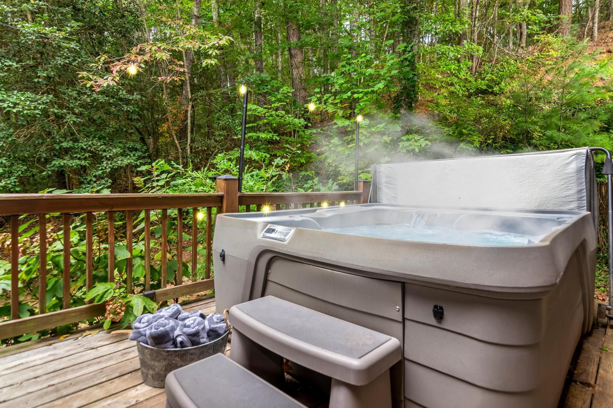 Amazing Creek View Cabin W/ Hot Tub, Firepit & Pool Table Ellijay Exterior foto